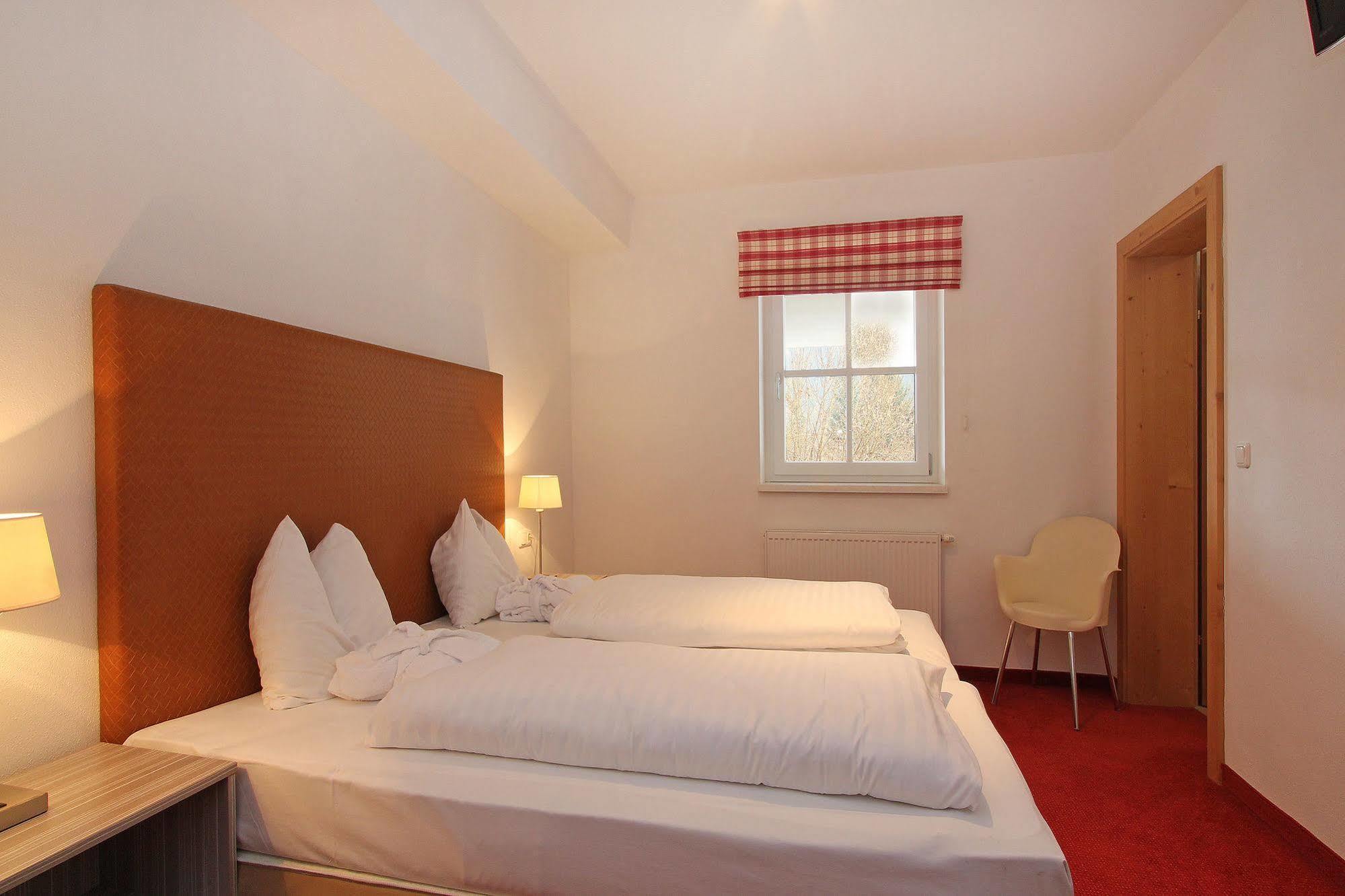 Alpine Resort By Alpin Rentals - Incl Summercard Kaprun Esterno foto